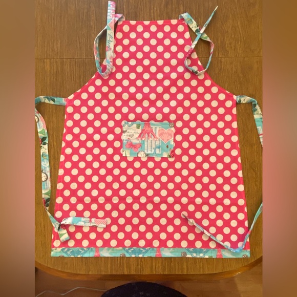 Handmade Apron - Picture 1 of 3